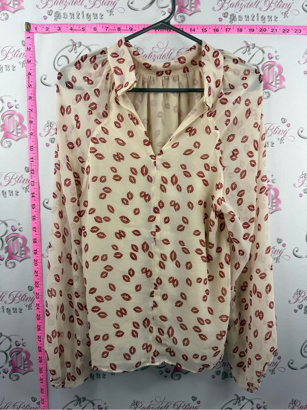 Blouse kisses lips kiss 💋 cute flowy Cream Lip-Print Button-Up Blouse